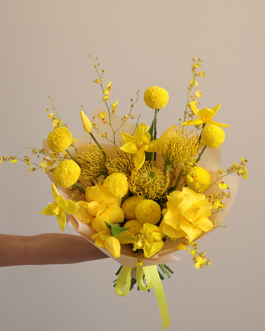 Bouquet "Golden swan"